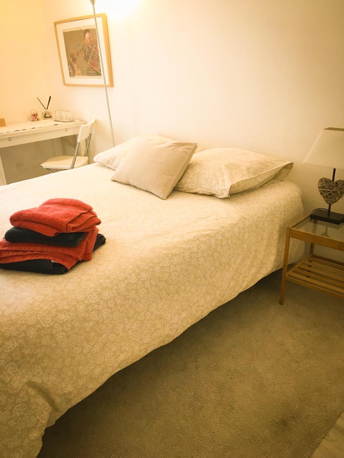 Double Room With Balcony Париж Экстерьер фото